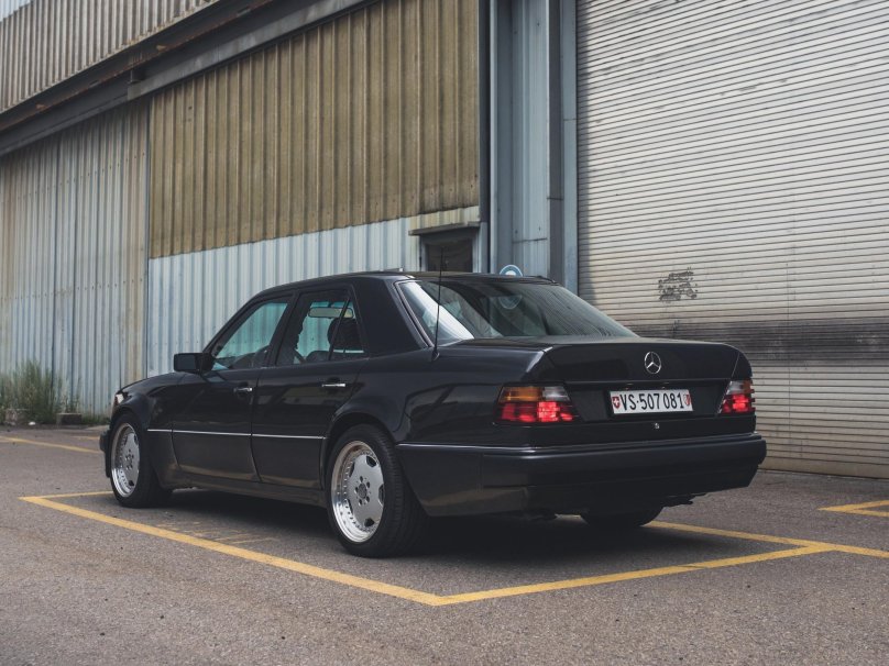 W124 AMG обои