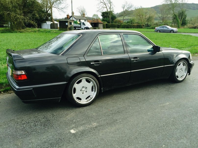 W124 e60 AMG
