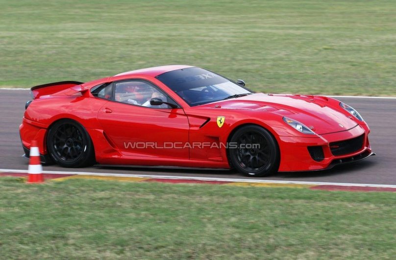 Феррари купе 599