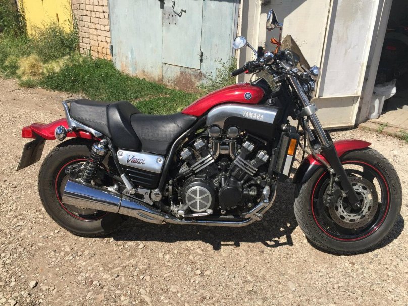 Ямаха ВМАКС 1200