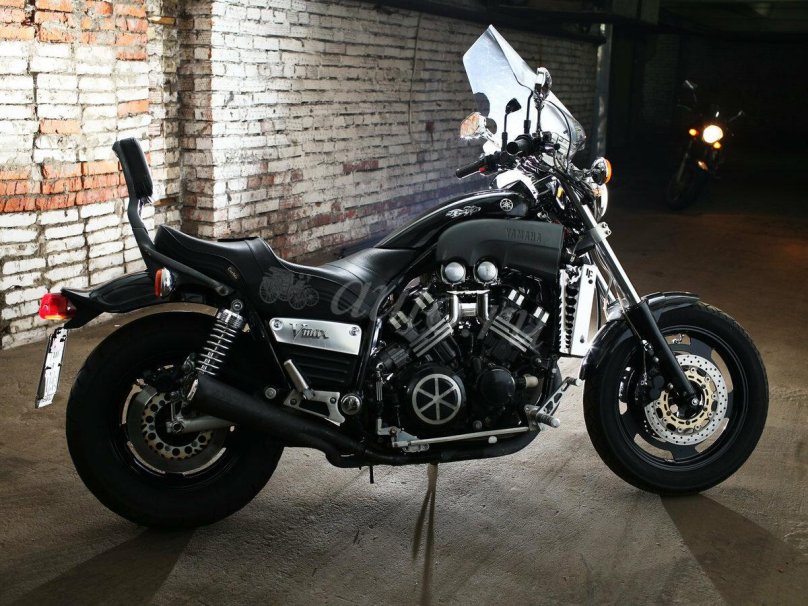 Ямаха ВМАКС 1200