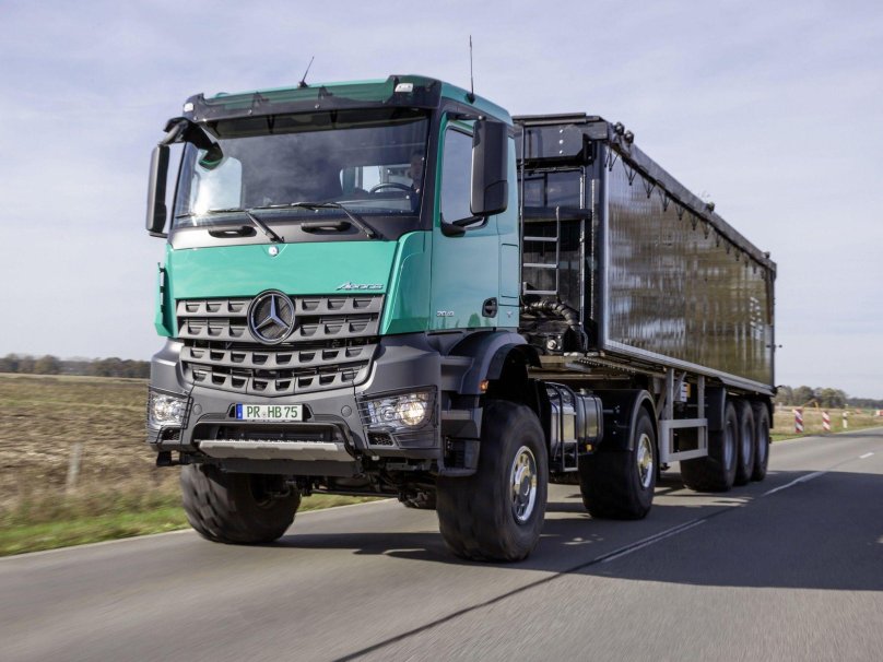 Mercedes-Benz Arocs самосвал