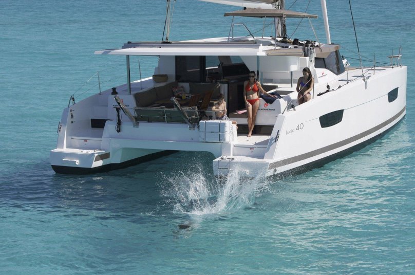 Fountaine Pajot Lucia 40
