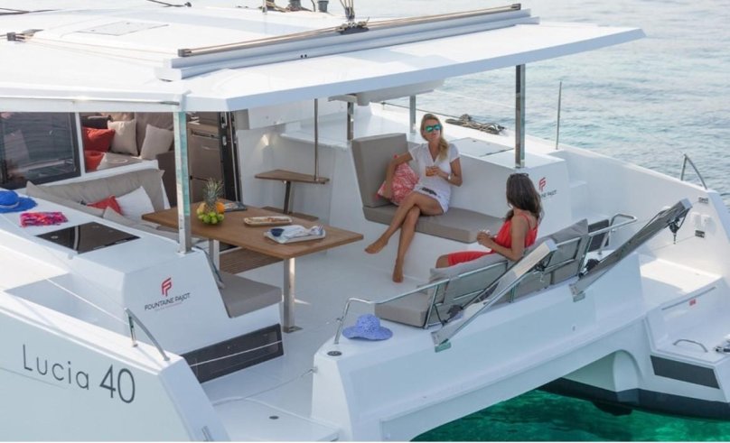 Fountaine Pajot Lucia 40