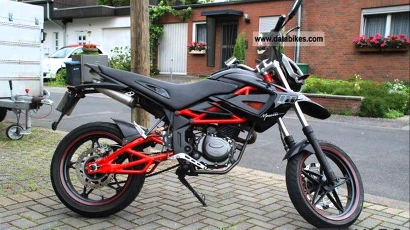 Megelli Supermoto 125m