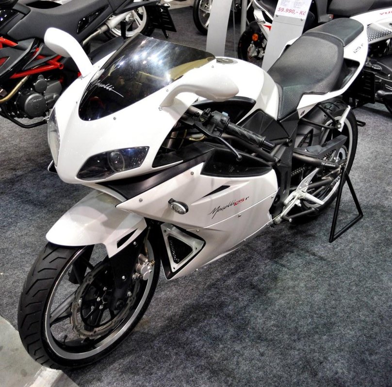 Спортбайк Megelli 125 r