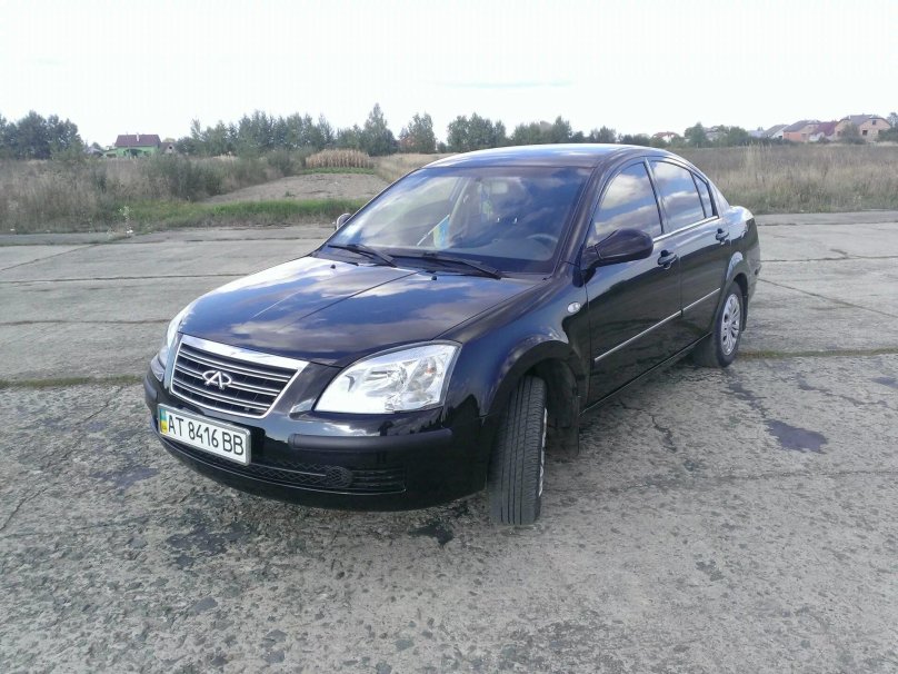 Машина чери Элара