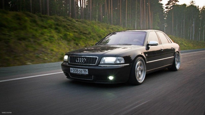 Audi s8 d2 2002