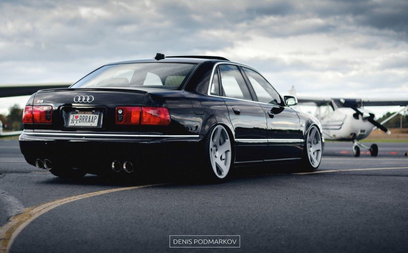 Audi s8 д2