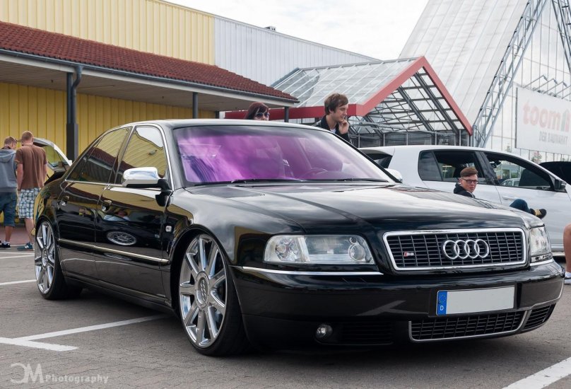 Audi s8 d2