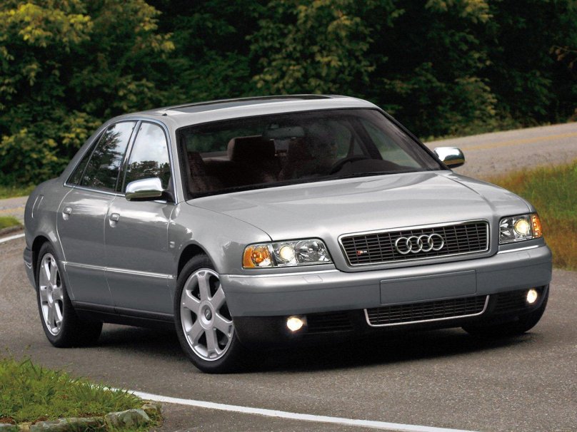 Audi s8 d2 2002