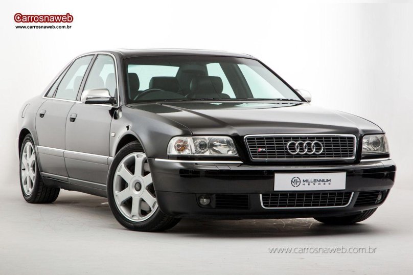 Audi s8 d2 2002