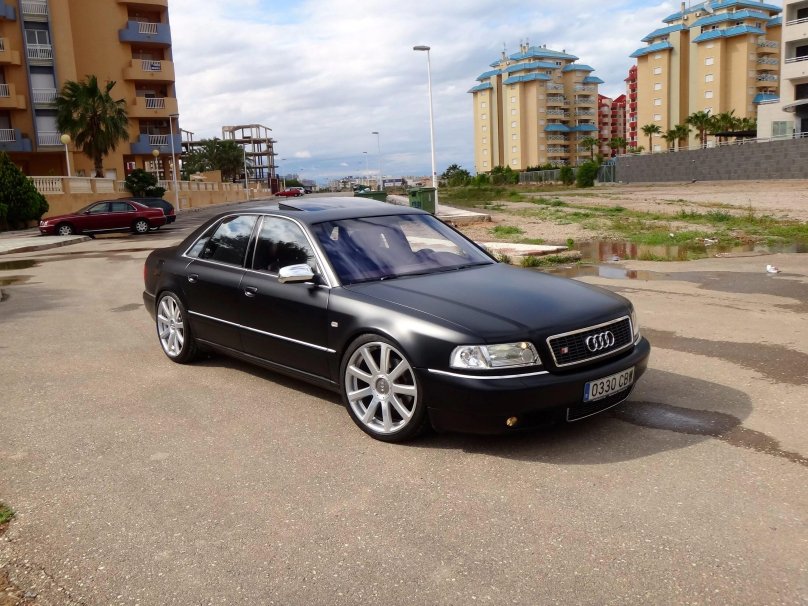 Audi s8 d2 2000