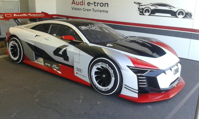 Audi e-tron Vision Gran Turismo 2018