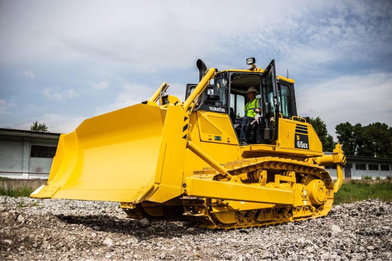 Komatsu d65ex-16