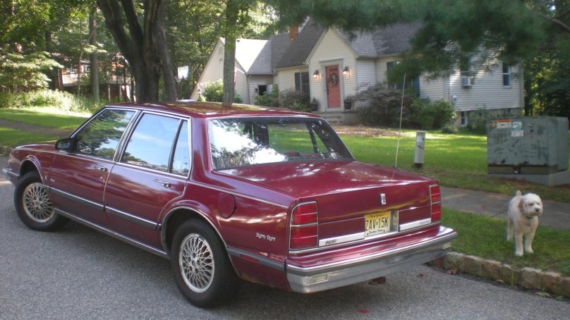 Олдсмобиль 1989
