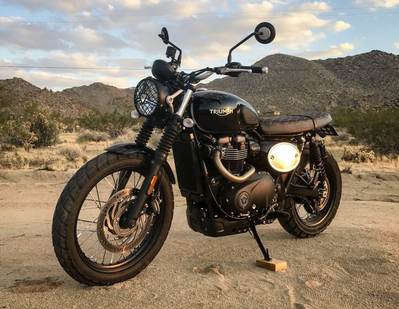 Мотоцикл Триумф стрит скремблер