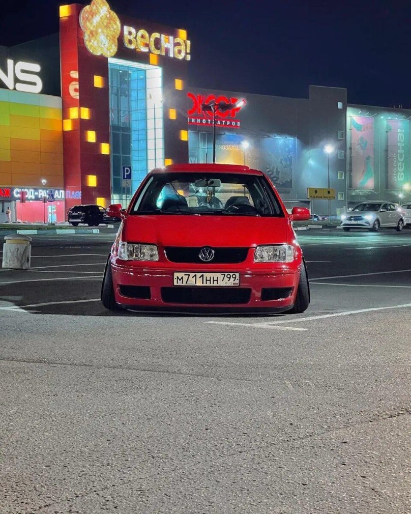 Автомобиль остается