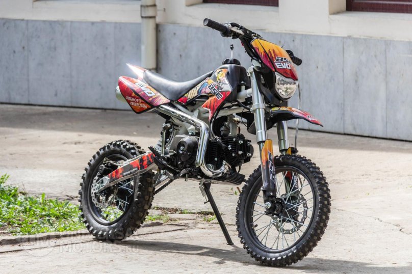 Питбайк на коробке полуавтомат