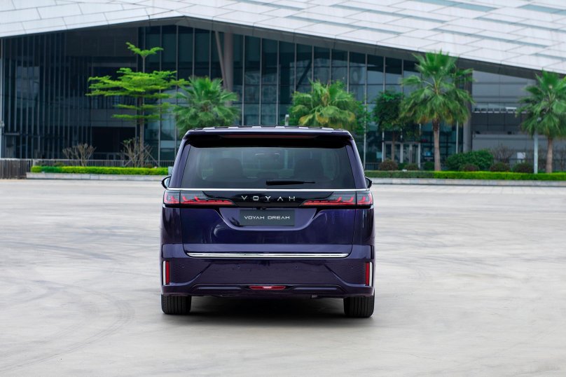 Китайский минивэн voyah Dreamer