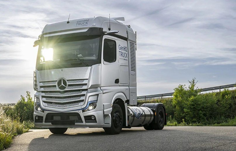Мерседес тягач 2022