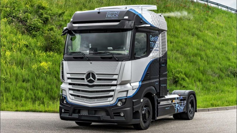 Mercedes Benz Actros 2023
