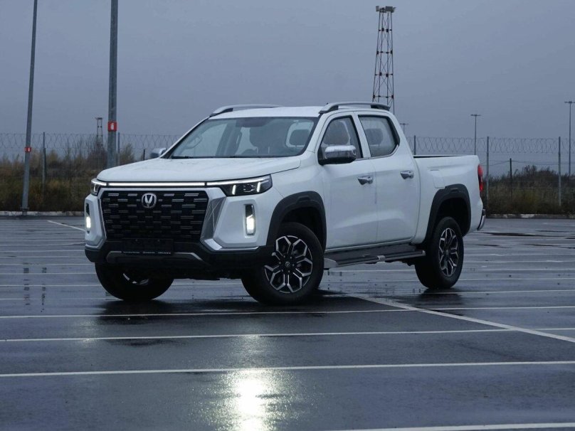 Changan Hunter Plus 1 поколение пикап 2.0 at 4wd (226 л.с.) Luxe с кунгом