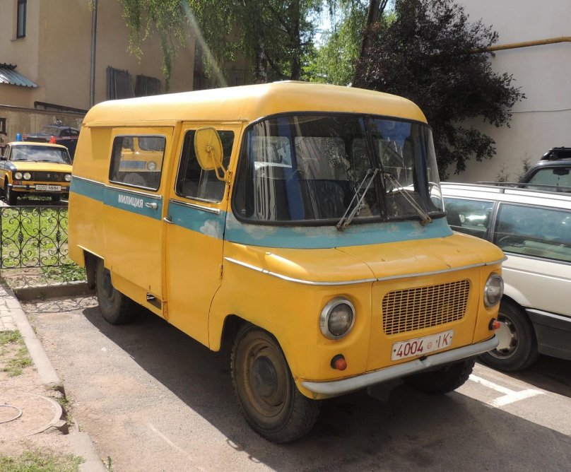 Микроавтобус Нисса 522