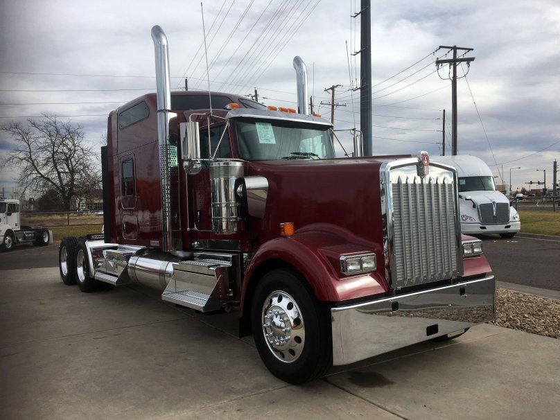 Kenworth w900l 2021