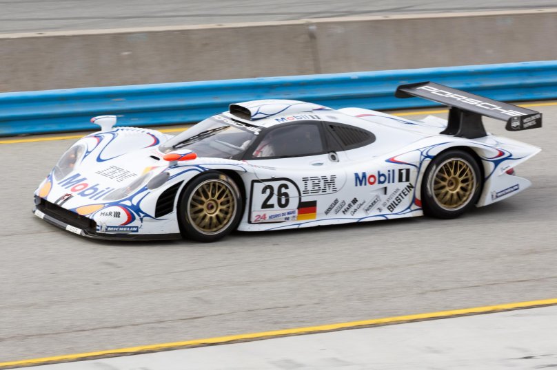 Porsche 911 gt1-98