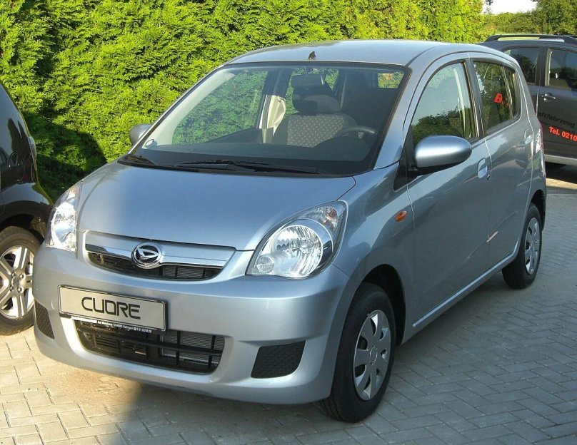 Daihatsu Mira l700