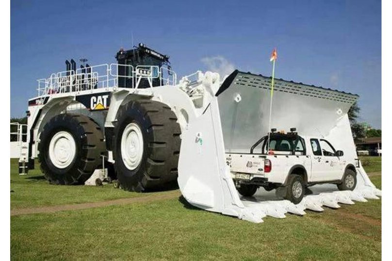 Самый большой погрузчик в мире Letourneau l2350