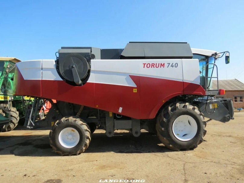 Комбайн Торум 740