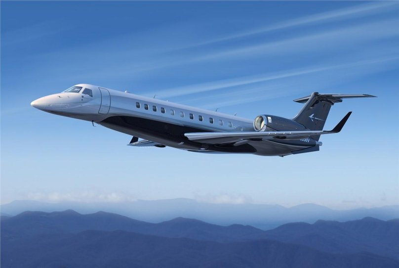Самолет Legacy 650 Embraer
