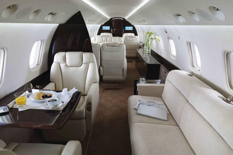 Самолет Legacy 650 Embraer