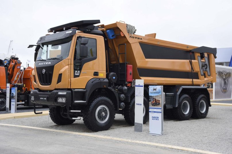 Самосвалы Iveco Astra 8x8