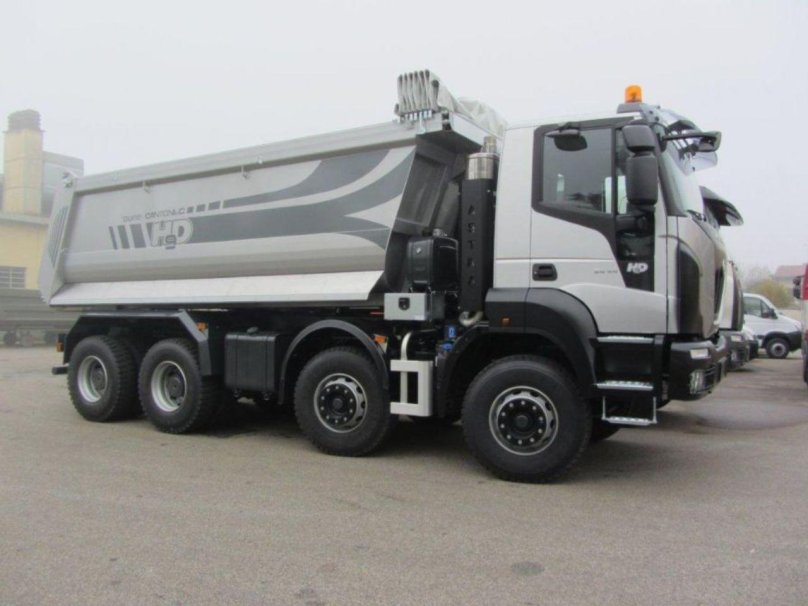 Самосвалы Iveco Astra 8x8