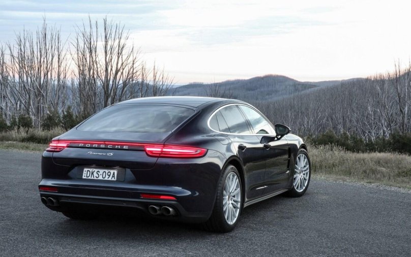 Porsche Panamera 4s 971