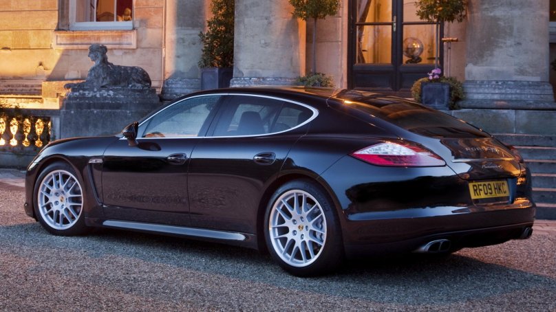 Porshe Panamera 4s