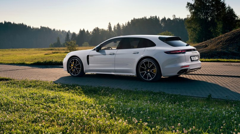 Porsche Panamera Turbo s e-Hybrid Sport