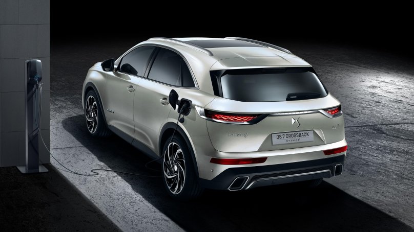DS 7 Crossback e-Tense 4x4