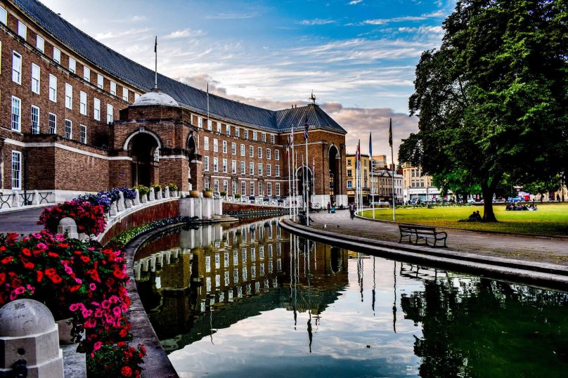 Бристоль город в Великобритании