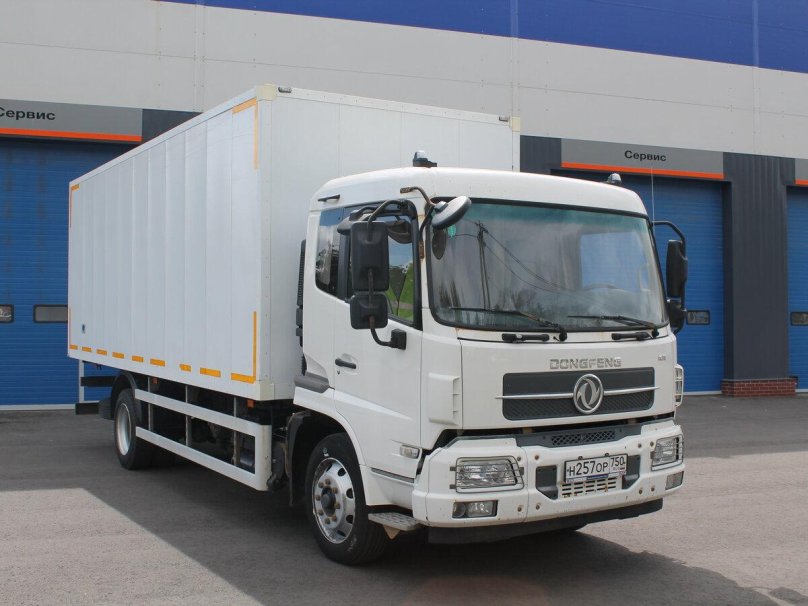 Донг Фенг грузовик 3.5