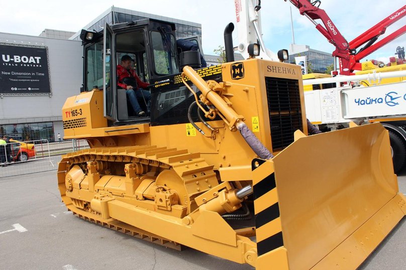 Бульдозер Shehwa ty165