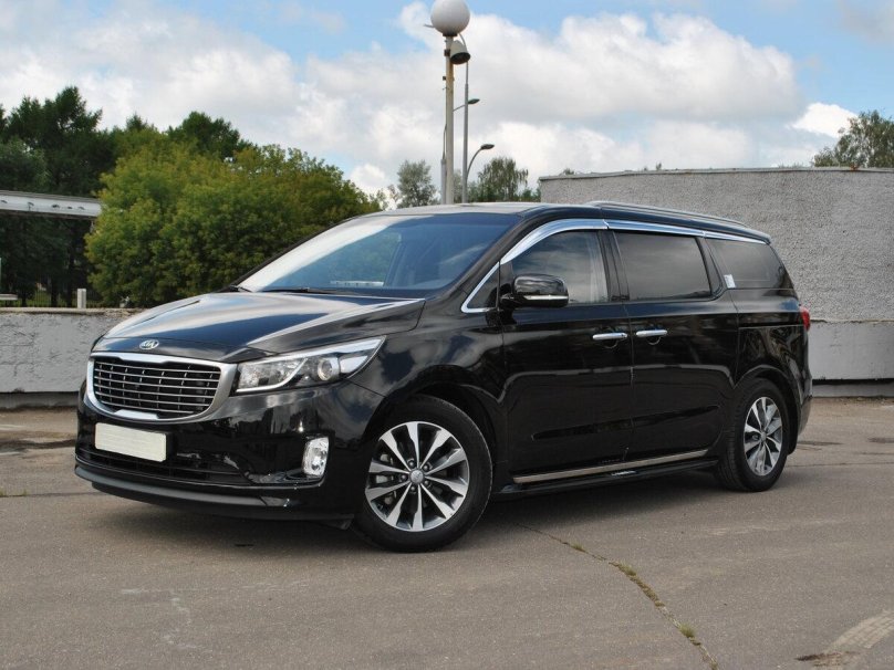 Kia Carnival Limousine