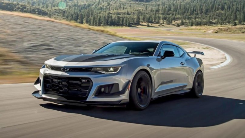 Шевроле Камаро zl1 2022