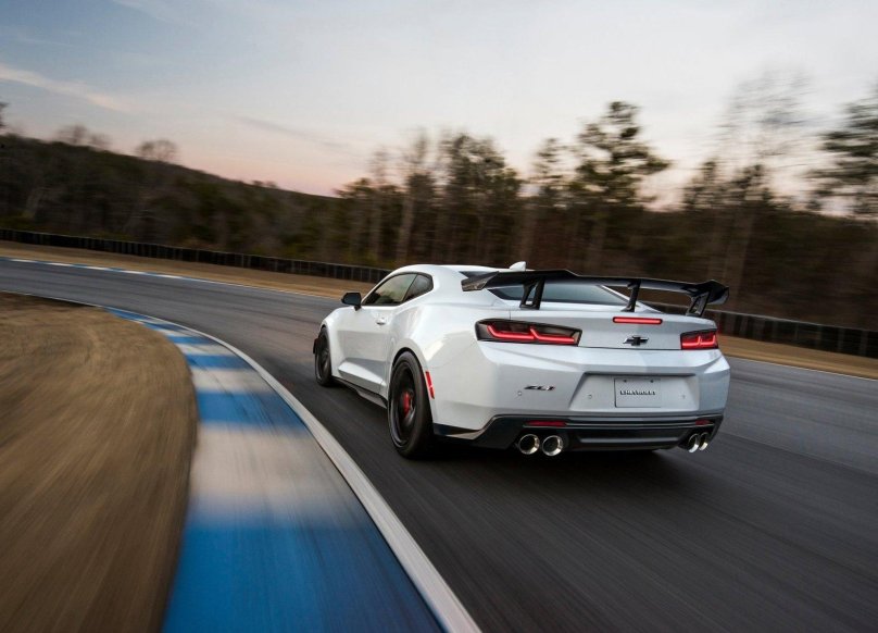 Chevrolet Camaro zl1 стандартная