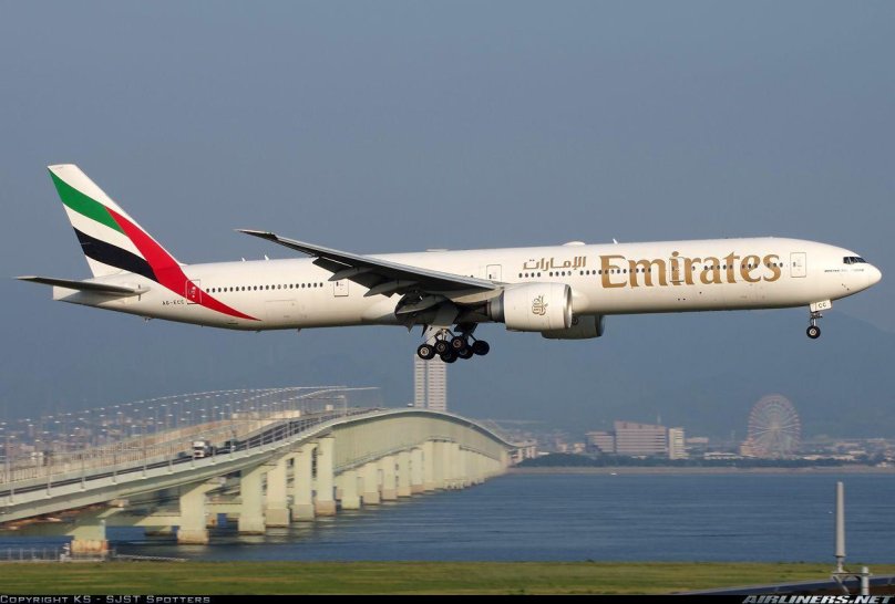 Боинг 777 Эмирейтс