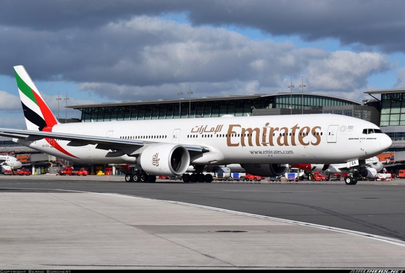 Боинг 777 Emirates