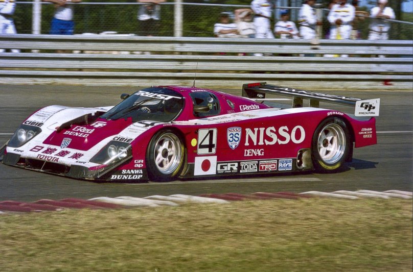 Болид Тойота